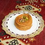 King's Crown With Pistachio